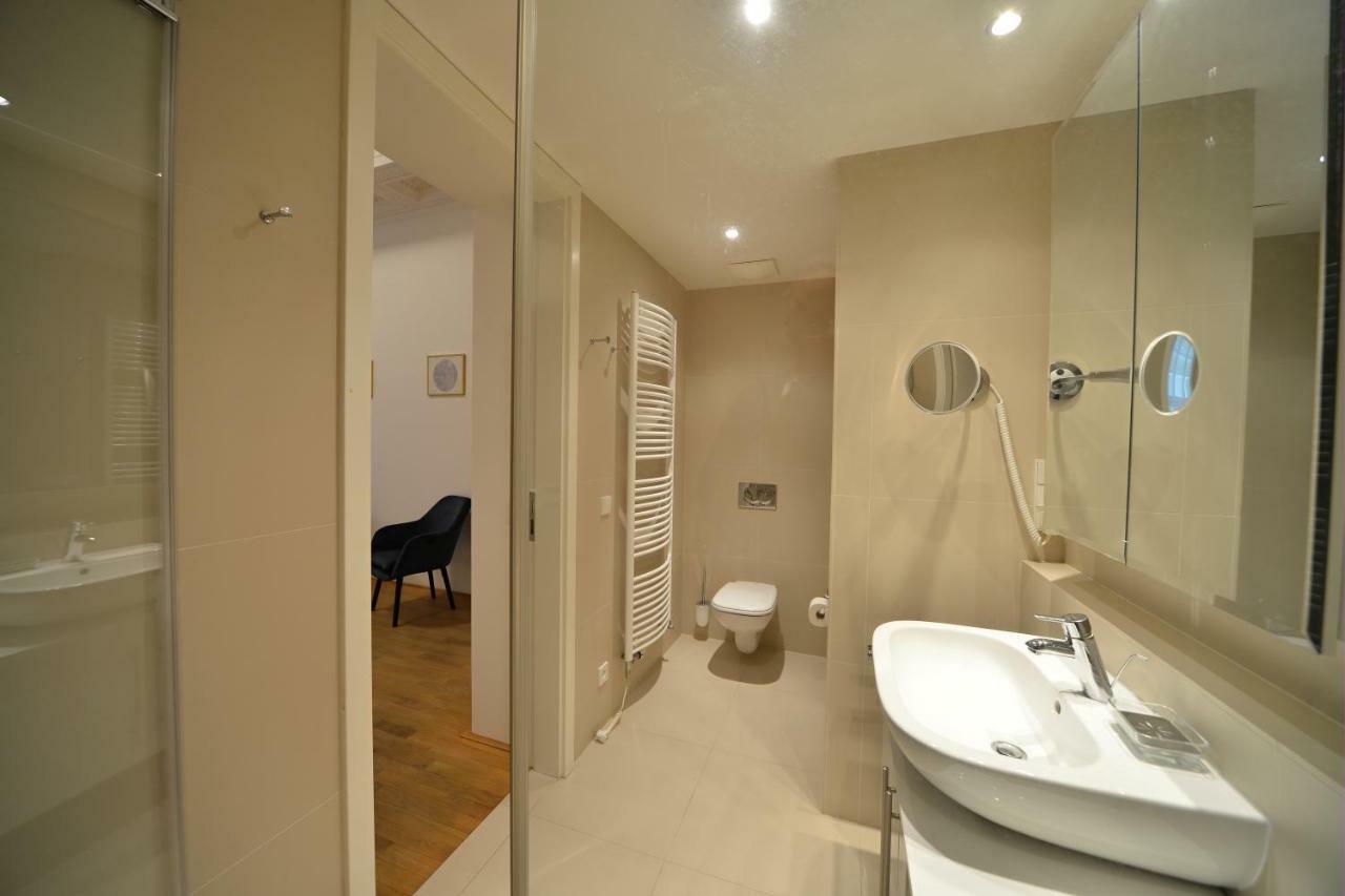 Kolonada Luxury 2 Bedroom Apartment With Balcony Marianske Lazne Exterior photo